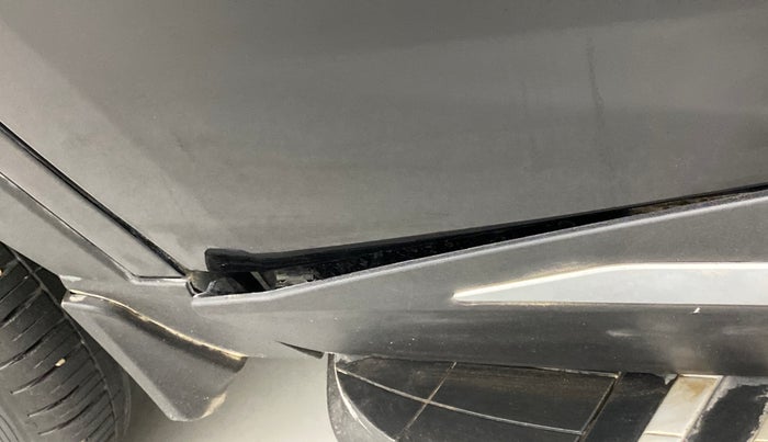 2021 MG HECTOR PLUS SHARP CVT, Petrol, Automatic, 13,555 km, Left running board - Slight misalignement