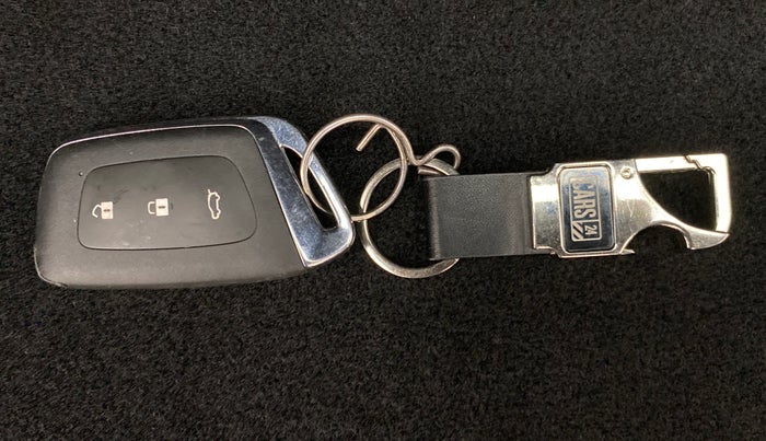 2021 MG HECTOR PLUS SHARP CVT, Petrol, Automatic, 13,555 km, Key Close Up