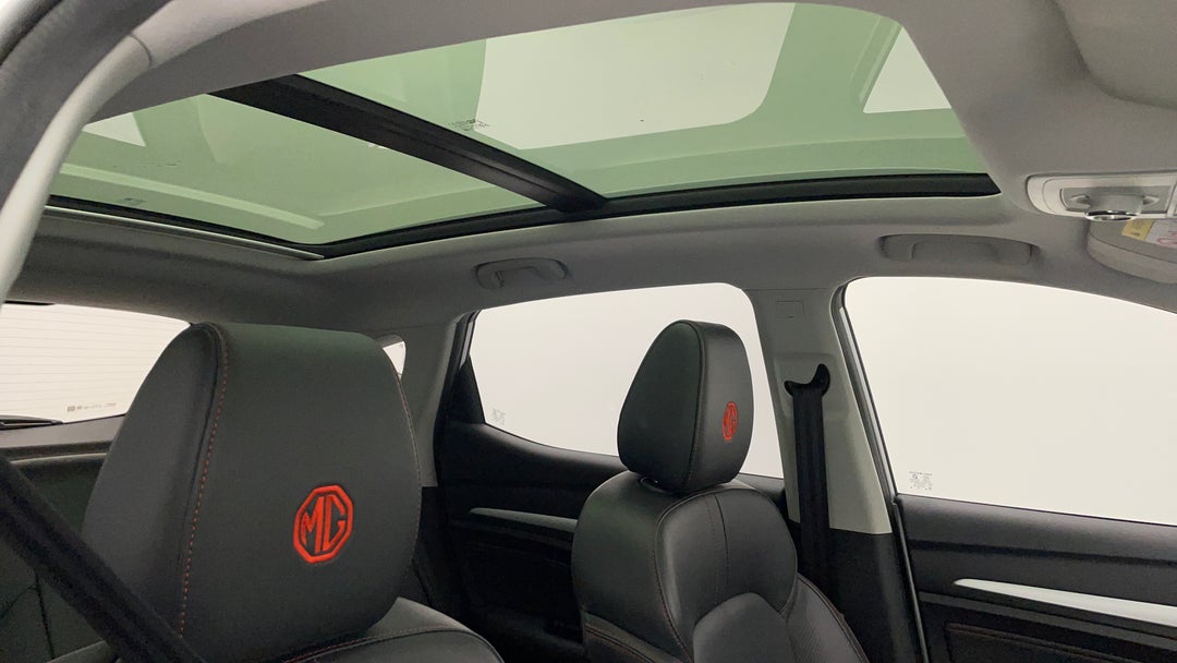 Interior Sunroof/Moonroof