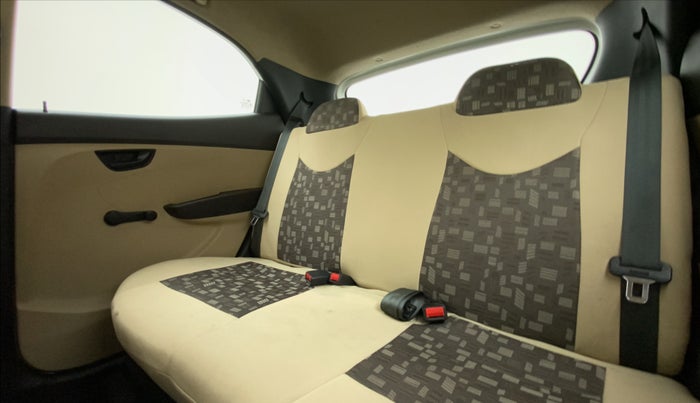 2015 Hyundai Eon MAGNA +, Petrol, Manual, 59,021 km, Right Side Rear Door Cabin