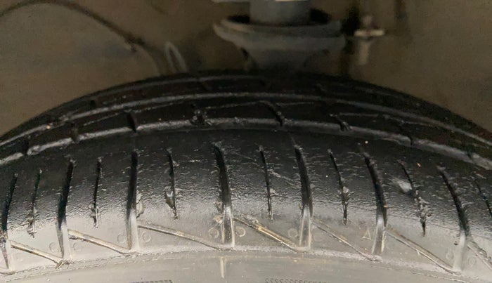 2022 Maruti Alto VXI, Petrol, Manual, 18,803 km, Left Front Tyre Tread