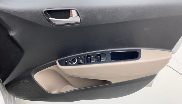 2016 Hyundai Xcent S 1.2, Petrol, Manual, 28,166 km, Driver Side Door Panels Control