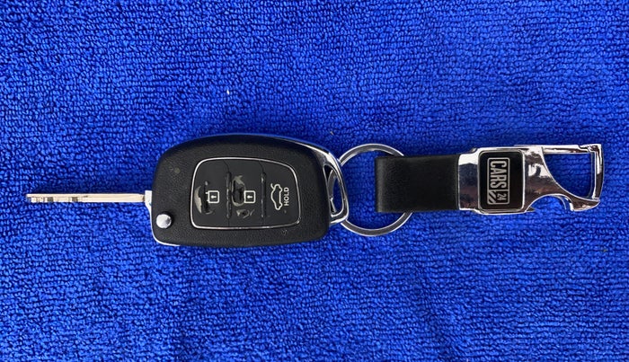 2016 Hyundai Xcent S 1.2, Petrol, Manual, 28,166 km, Key Close Up