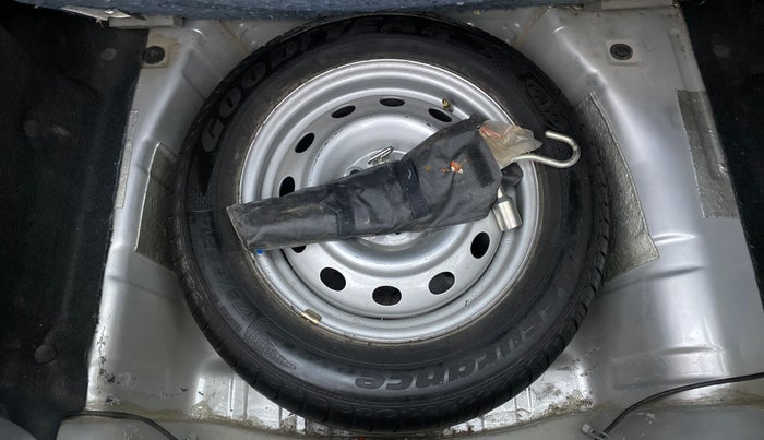 2016 Tata Tiago XZ PETROL, Petrol, Manual, 60,805 km, Spare Tyre