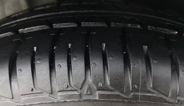 2016 Tata Tiago XZ PETROL, Petrol, Manual, 60,805 km, Right Rear Tyre Tread