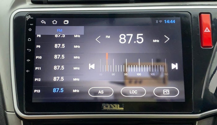 2014 Honda City S MT PETROL, Petrol, Manual, 89,117 km, Infotainment system - Music system has minor cracks