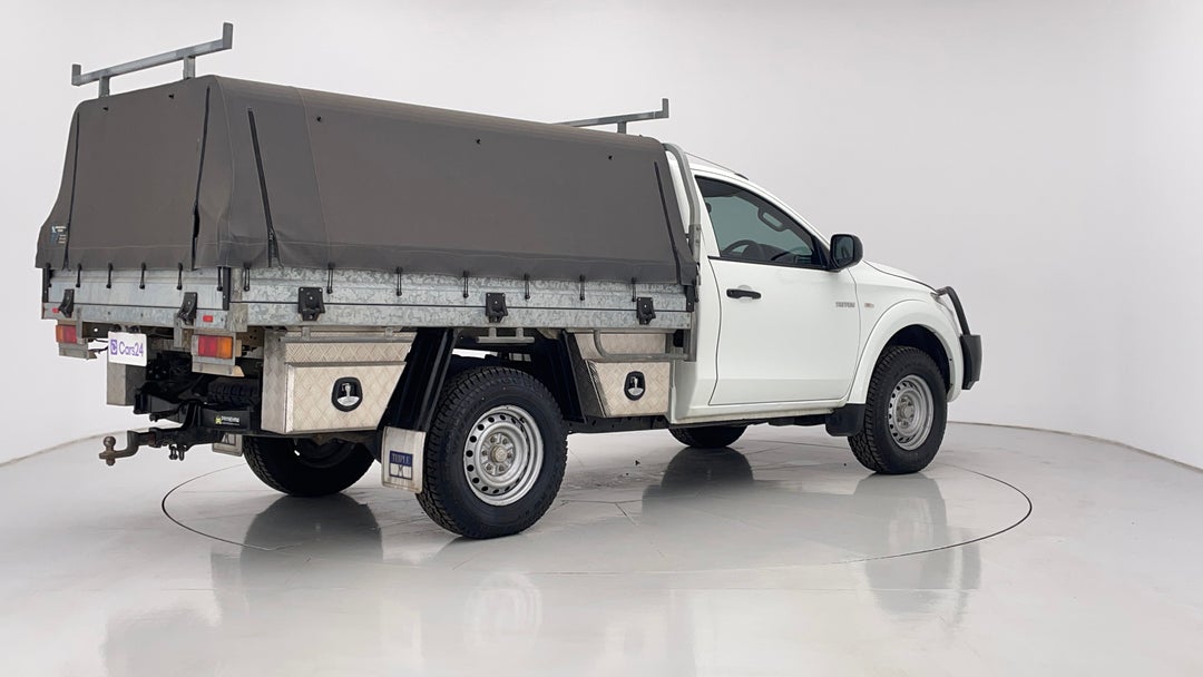 2017 Mitsubishi Triton Glx (4x4), Manual, 113876 km, Right Back Diagonal (45- Degree) View