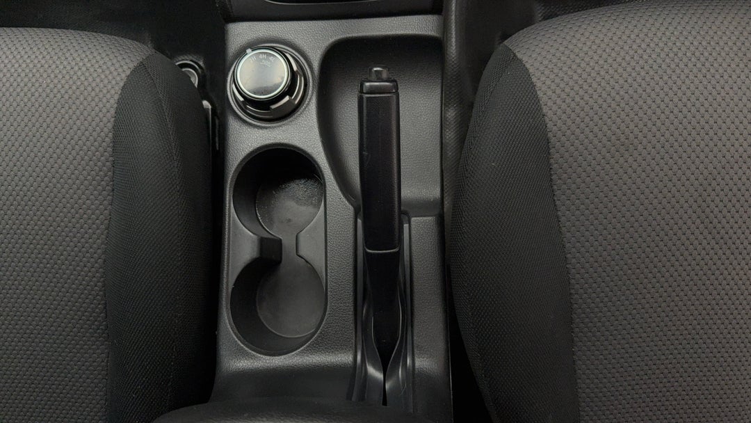 2017 Mitsubishi Triton Glx (4x4), Manual, 113876 km, Handbrake