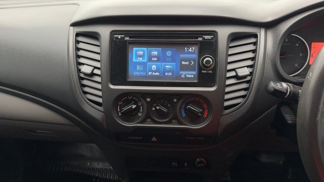 2017 Mitsubishi Triton Glx (4x4), Manual, 113876 km, Center Console