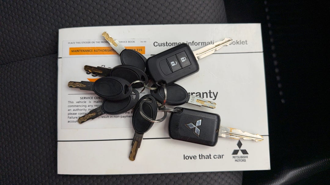 2017 Mitsubishi Triton Glx (4x4), Manual, 113876 km, Key Close-up