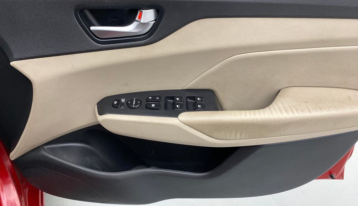 2019 Hyundai Verna 1.6 SX (O) CRDI MT, Diesel, Manual, 42,775 km, Driver Side Door Panels Control