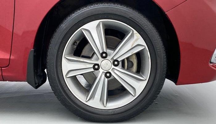 2019 Hyundai Verna 1.6 SX (O) CRDI MT, Diesel, Manual, 42,775 km, Right Front Wheel