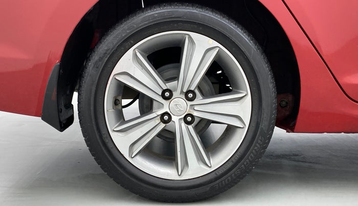 2019 Hyundai Verna 1.6 SX (O) CRDI MT, Diesel, Manual, 42,775 km, Right Rear Wheel