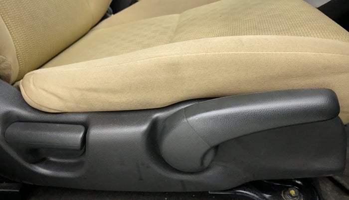 2015 Honda Jazz 1.2 V MT, Petrol, Manual, 38,065 km, Driver Side Adjustment Panel