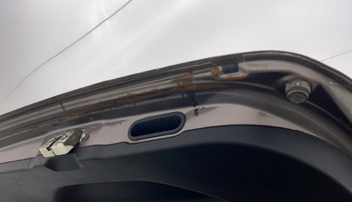2015 Honda Jazz 1.2 V MT, Petrol, Manual, 38,065 km, Dicky (Boot door) - Slightly rusted