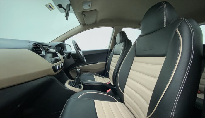 2015 Hyundai Grand i10 MAGNA 1.2 VTVT, Petrol, Manual, 1,00,645 km, Right Side Front Door Cabin