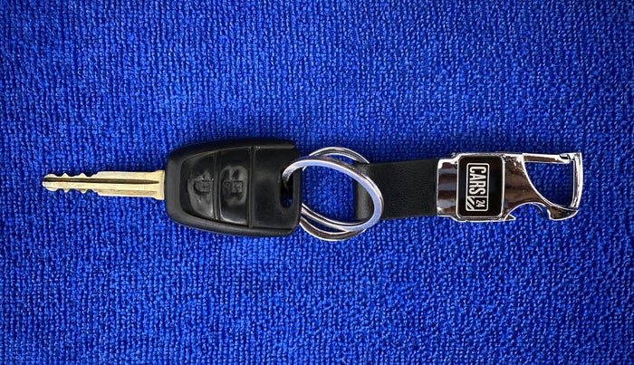 2015 Hyundai Grand i10 MAGNA 1.2 VTVT, Petrol, Manual, 1,00,645 km, Key Close Up