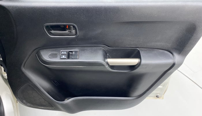 2018 Maruti IGNIS SIGMA 1.2, Petrol, Manual, 56,796 km, Driver Side Door Panels Control
