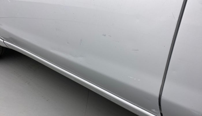 2017 Nissan Micra Active XV, Petrol, Manual, 77,537 km, Front passenger door - Minor scratches
