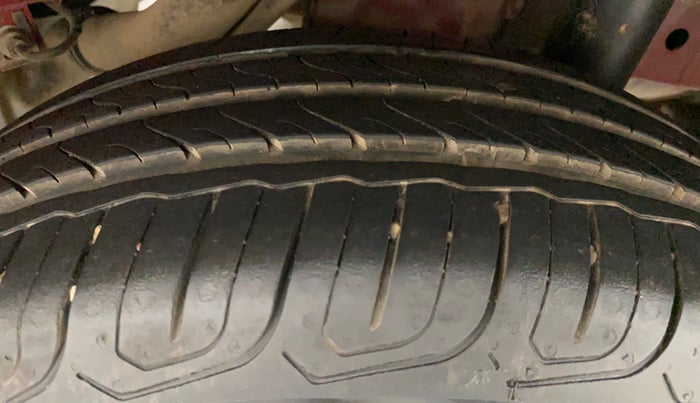 2018 Mahindra KUV 100 NXT K8 P 6 STR, Petrol, Manual, 46,456 km, Left Rear Tyre Tread