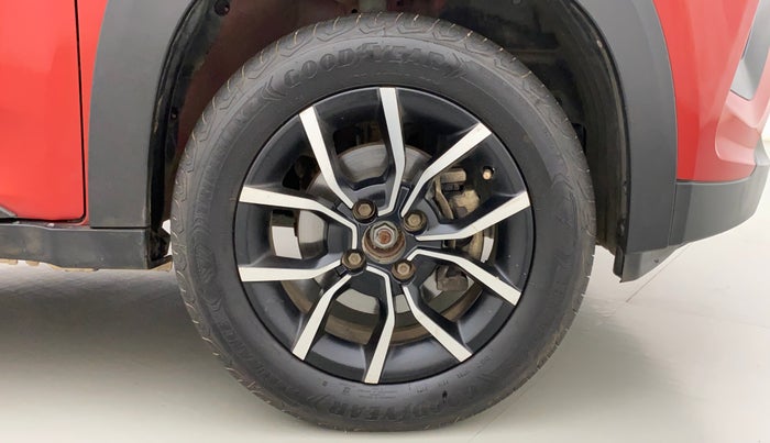 2018 Mahindra KUV 100 NXT K8 P 6 STR, Petrol, Manual, 46,456 km, Right Front Wheel
