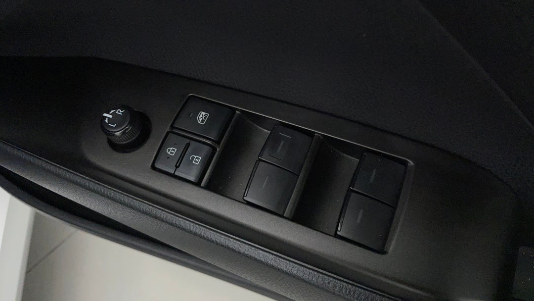 2021 Toyota Camry Ascent Hybrid, Automatic, 32977 km, Drivers Side Door Panel Controls