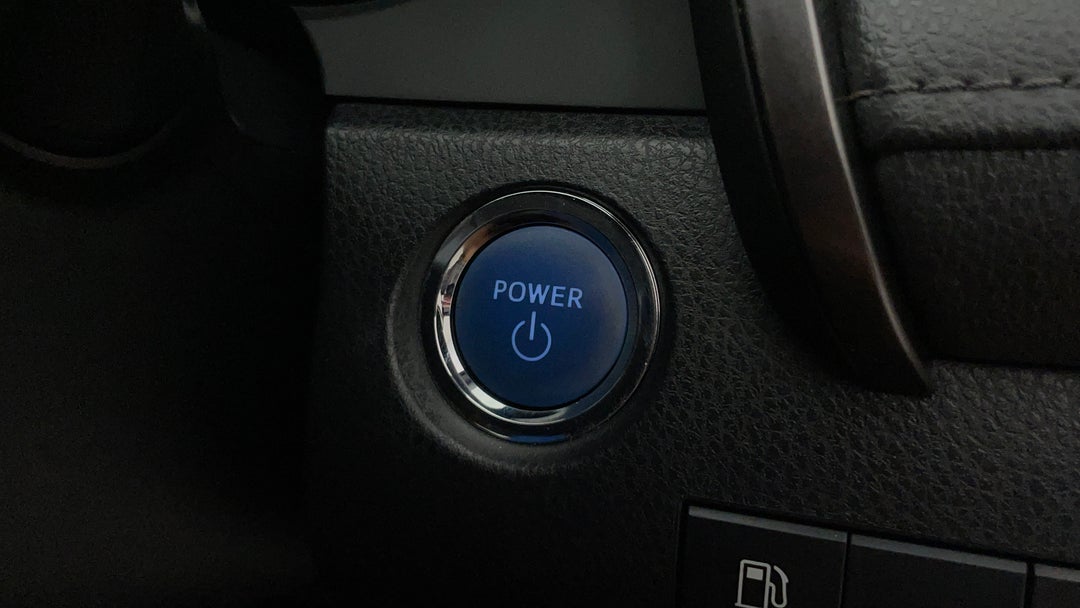 2021 Toyota Camry Ascent Hybrid, Automatic, 32977 km, Keyless / Button Start