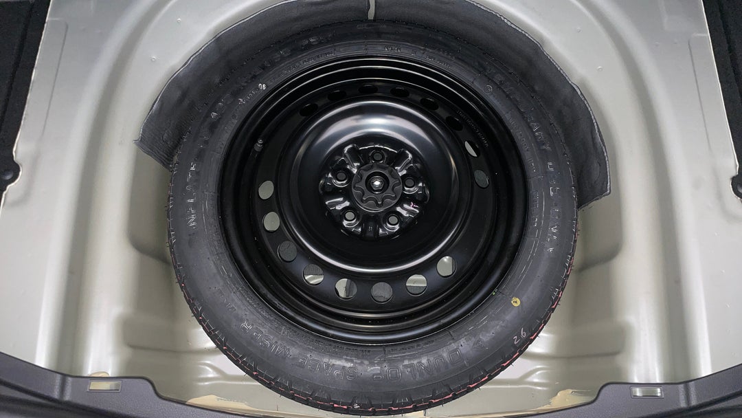 2021 Toyota Camry Ascent Hybrid, Automatic, 32977 km, Spare Wheel