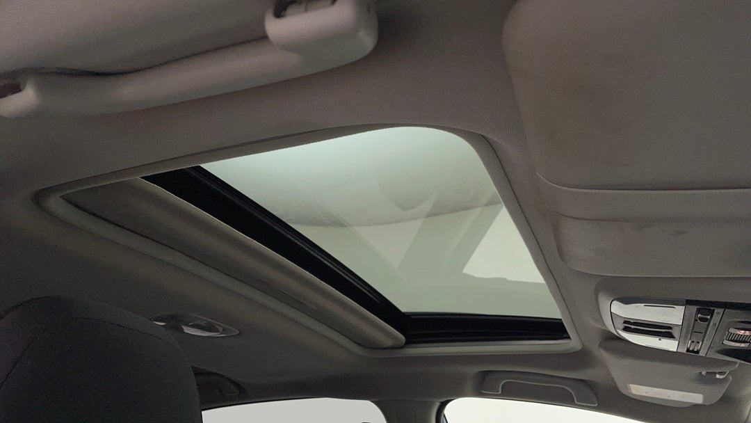 Interior Sunroof/Moonroof