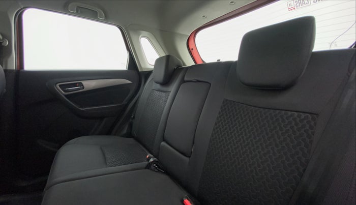 2016 Maruti Vitara Brezza ZDI, Diesel, Manual, Right Side Rear Door Cabin