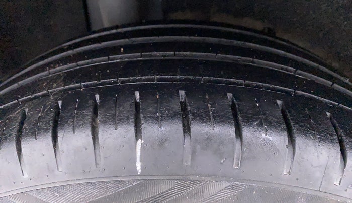 2019 Maruti Baleno ZETA 1.2 K12, Petrol, Manual, 80,342 km, Right Rear Tyre Tread
