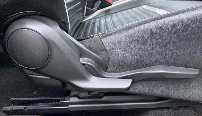 2019 Maruti Baleno ZETA 1.2 K12, Petrol, Manual, 80,342 km, Driver Side Adjustment Panel