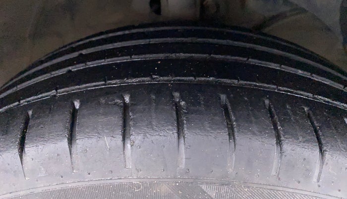 2019 Maruti Baleno ZETA 1.2 K12, Petrol, Manual, 80,342 km, Right Front Tyre Tread