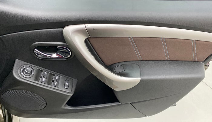 2020 Renault Duster RXZ, Petrol, Manual, 20,743 km, Driver Side Door Panels Control