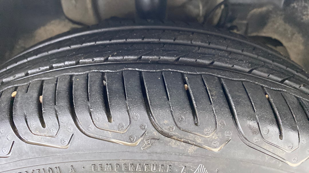 Right Front Tyre Tread