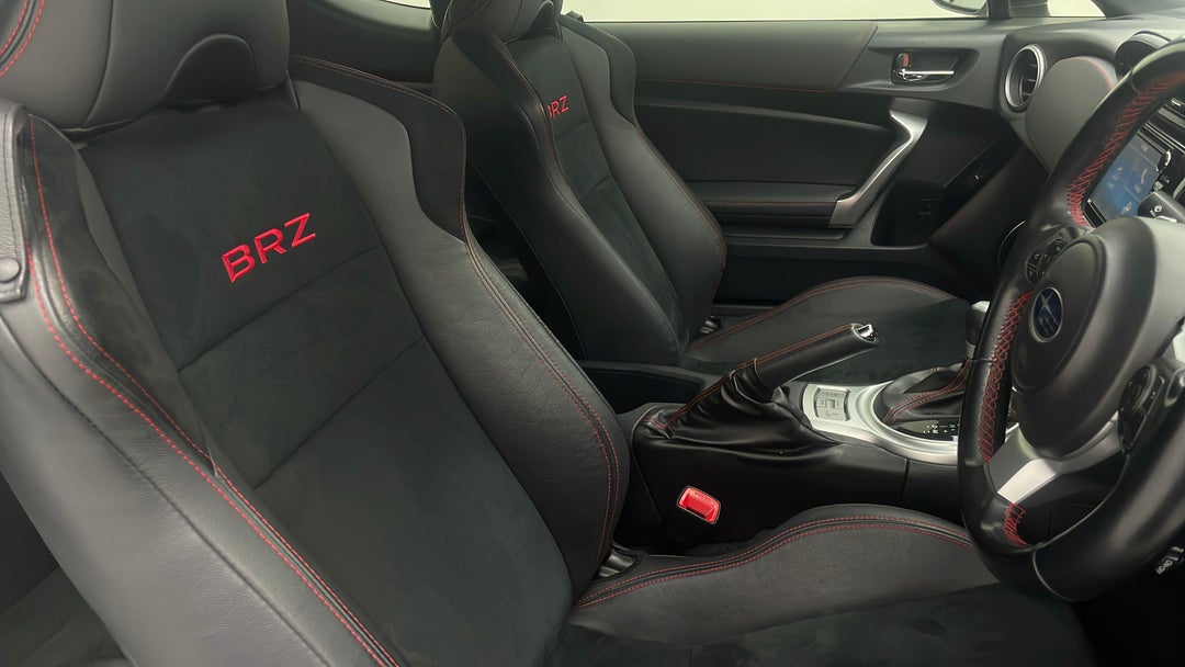 2016 Subaru Brz Premium, Automatic, 104942 km, Right Side Front Door Cabin View