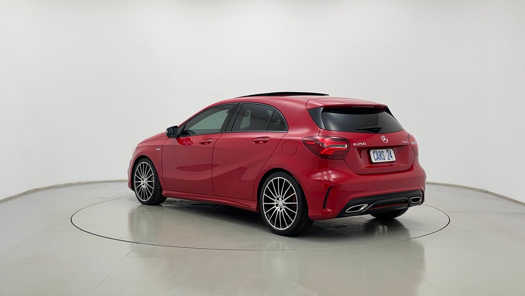 Left Back Diagonal (45- Degree) View