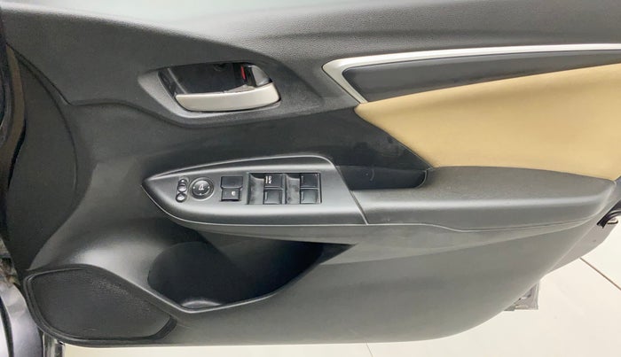 2017 Honda Jazz 1.2L I-VTEC V, Petrol, Manual, 32,941 km, Driver Side Door Panels Control