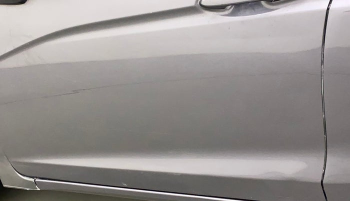 2017 Honda Jazz 1.2L I-VTEC V, Petrol, Manual, 32,941 km, Front passenger door - Slightly dented