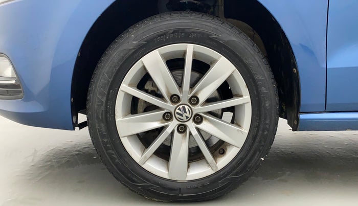 2017 Volkswagen Polo HIGHLINE1.2L, Petrol, Manual, 31,994 km, Left Front Wheel
