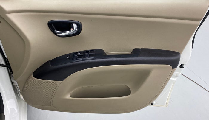 2014 Hyundai i10 SPORTZ 1.1 IRDE2, Petrol, Manual, 71,775 km, Driver Side Door Panels Control