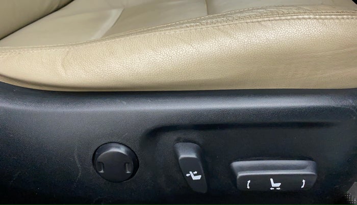 2016 Toyota Corolla Altis VL AT, Petrol, Automatic, 91,113 km, Driver Side Adjustment Panel