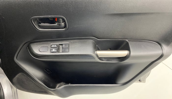 2017 Maruti IGNIS SIGMA 1.2 K12, Petrol, Manual, 39,955 km, Driver Side Door Panels Control