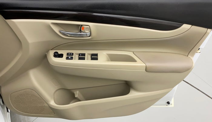 2016 Maruti Ciaz ZXI, Petrol, Manual, 76,976 km, Driver Side Door Panels Control