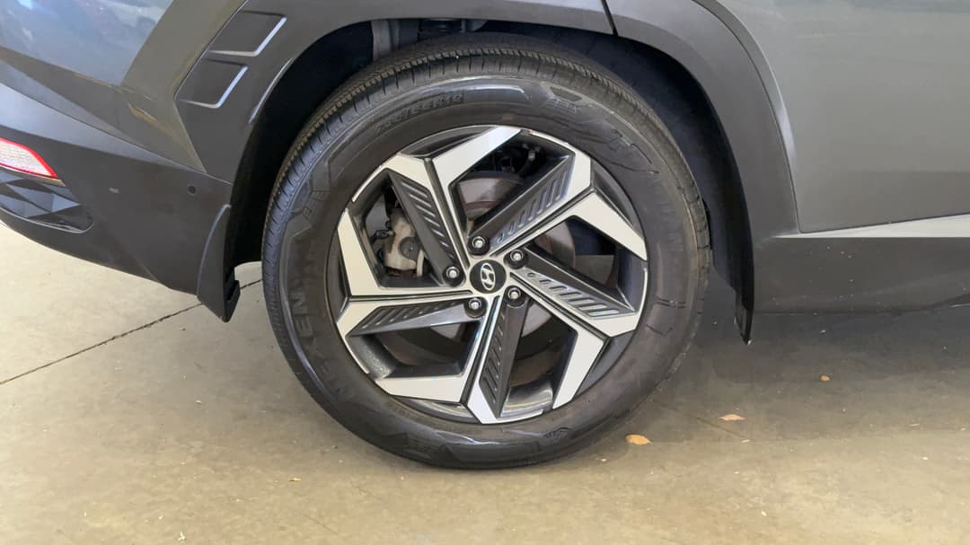 2023 Hyundai Tucson Highlander (AWD), Automatic, 38132 km, Right Rear Wheel