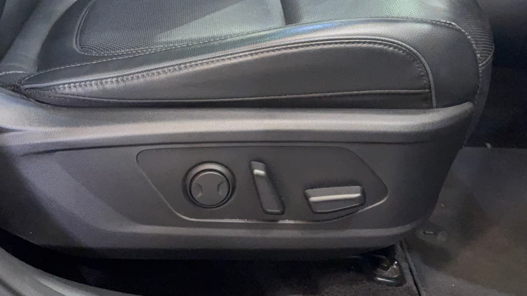 2023 Hyundai Tucson Highlander (AWD), Automatic, 38132 km, Drivers Side Adjustment Panel