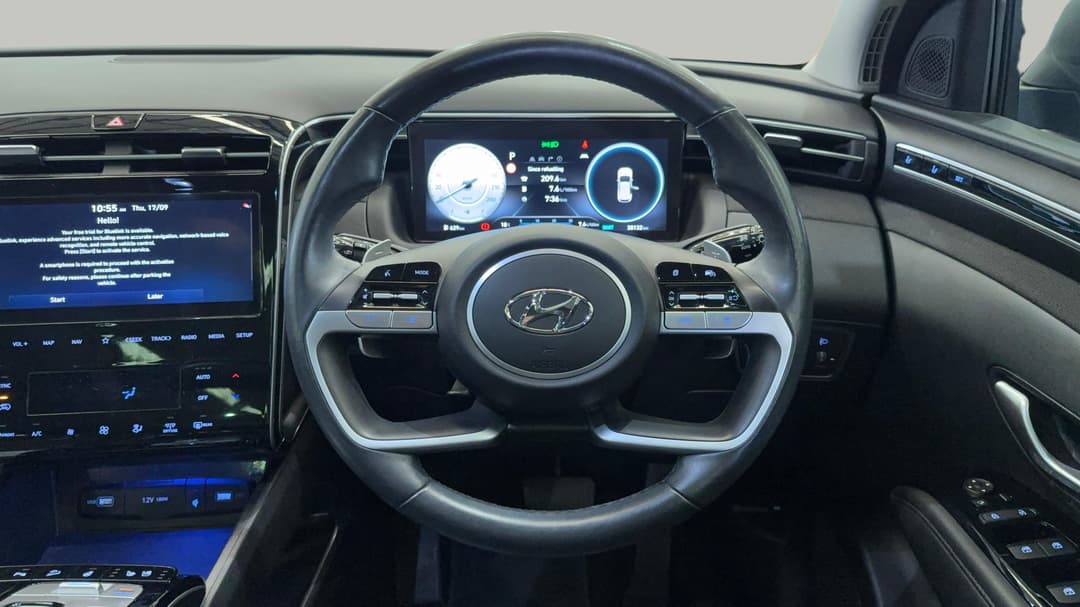 2023 Hyundai Tucson Highlander (AWD), Automatic, 38132 km, Steering Wheel Close-up