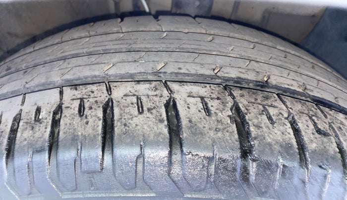 2015 Hyundai Elite i20 ASTA 1.2, Petrol, Manual, 71,020 km, Right Front Tyre Tread