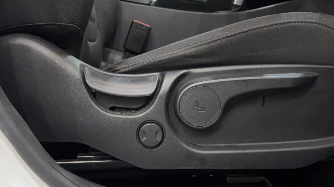 2023 Hyundai Tucson (FWD), Automatic, 64347 km, Drivers Side Adjustment Panel
