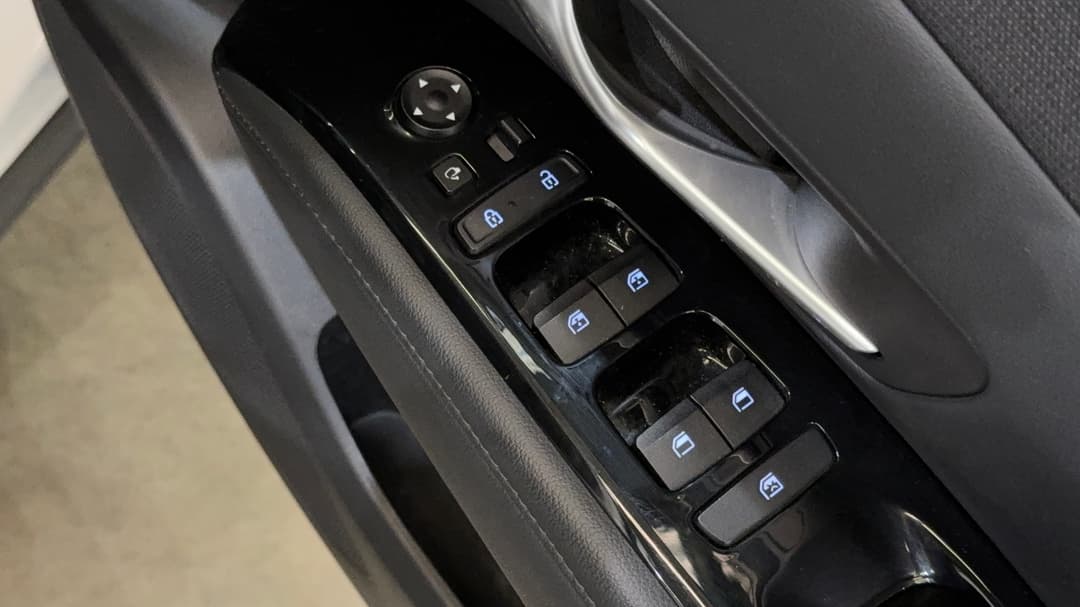 2023 Hyundai Tucson (FWD), Automatic, 64347 km, Drivers Side Door Panel Controls